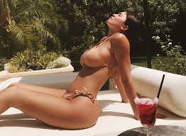 Lowest prices, 1 year money back guarantee. 5 Big Reasons Why Guys Love Girls With Big Butts