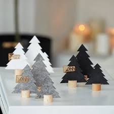 Diy Mini Weihnachtsbaume Aus Korken Und Filz Basteln Basteln Weihnachten Weihnachten Weihnachtszeit Basteln