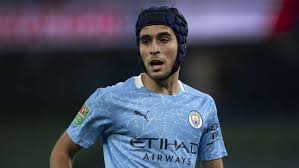 Eric garcia injured after a collision with ederson when manchester city vs arsenal. Barcelona Shift Transfer Focus From Depay To Garcia In Wake Of Pique Injury