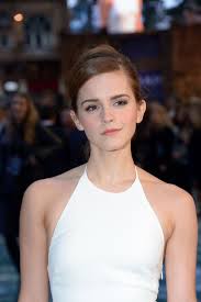 She has also helped in creating a new line of clothes for people tree and had been honored by the british academy of film and television arts in the year, 2014. Este Es El Producto Con El Que Emma Watson Consigue Su Envidiable Piel De Porcelana Telva Com