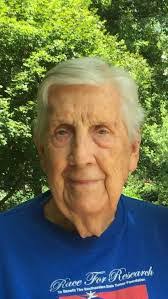 Claire Holcomb's Instagram, Twitter & Facebook