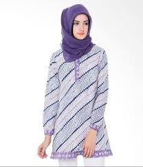Bentuknya seperti ekor duyung makanya rok ini dinamai rok duyung. 30 Model Atasan Batik Wanita Terbaru 2019 Modern Stylish