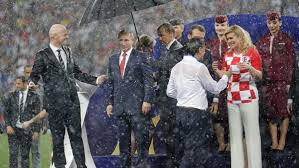 The site lists all clubs he coached and all clubs he played for. Wm Gaste Stehen Im Regen Spott Im Netz Fur Schirmherr Putin