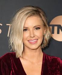 Have you been blessed with naturally thick hair? Extremely Gorgeous Bob Hairstyles 2019 To Steal From Celebrities Thick Hair Styles Short Bob Hairstyles Bob Hairstyles