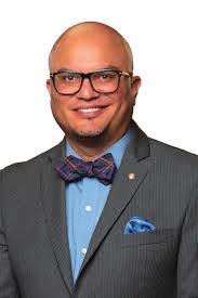 Robin Hopp's Instagram, Twitter & Facebook