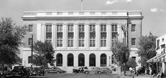 The Lv Post Office And Federal Courthouse In The Mid To Late 1930s You May Recognize It At The Mob Museum With Images Old Vegas Las Vegas Nevada Downtown Las Vegas