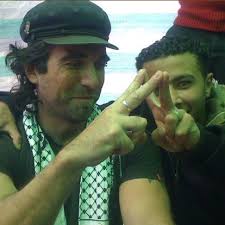 Per il suo coraggio, per la dedizione, forza e determinazione con cui ha coltivato l'utopia di pace, giustizia e libertà, a costo della vita. Vittorio Arrigoni