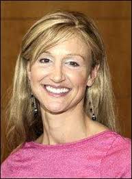 Karen Wellington's Instagram, Twitter & Facebook