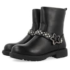 Bottines en cuir noir lisse, incrusté de petits clous argentés. Bottines Noir Avec Detail De Perles Pour Fille Cramme Femme Homme Enfant