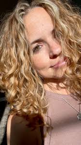 3 years ago I decided I wanted to stop bleaching my hair and grow out my  natural color. , My hope was that with healthier hair it would , -tangle  less , -curl more uniform , -be easier to upkeep, ...