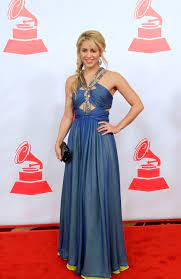 • 2,8 млрд просмотров 10 лет назад. Shakira Hot In Blue Dress At Latin Recording Academy Person Of The Year Awards 02 Gotceleb