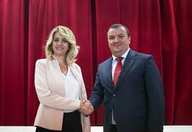 Ca sa primesti prin email cele mai noi articole. CÄƒlin Dobra Romania MeritÄƒ Mai Mult Respect In Europa ApÄƒrarea Intereselor Romaniei Trebuie SÄƒ Fie Obiectivul Principal Al Europarlamentarilor Romani P