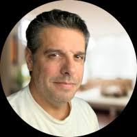 200+ perfiles de «Amicone»