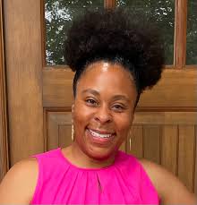 It is with great joy that we introduce Terolyn Bell as the new Volunteer &  Event Coordinator for Sidewalk Hope! We have been praying for a year and a  half for an