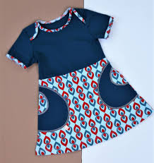 Suche dir einfach eine der zahlreichen gratis anleitungen und schnitte aus und lege gleich los mit einem schönen nähprojekt. Kinderkleid Nahen Mit Dieser Anleitung In 10 Schritten