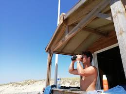 Les métiers de lété : ils sont saisonniers dans un camping naturiste