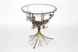 Coffee table dining table nesting table serving trolley side table writing desk. Hollywood Regency Style Vintage Metal Flower Coffee Table Side Table 1950s For Sale At 1stdibs