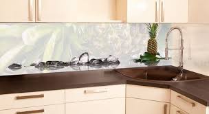 22 Glas Kuchen Backsplash Designs Mit Atemberaubender Optik Diy Design Dekoration Moderne Kuchenideen Ruckwand Verkleiden Moderne Kuche