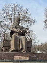 烏茲別克- 撒馬爾罕(Samarkand)一日遊行程)】 比原定計劃遲咗一日抵步，因此只剩低一整天時間遊覽這個烏茲別克第3大城市，幸好絕大部份景點均位於舊城區，就好似阿迪哥入住Mövenpick  Hotel Samarkand位於舊城區邊皮，因此所有景點都可以徒步遊覽。 ✔️帖木兒大帝紀念碑(