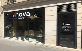 Dans nos magasin de cuisines mobalpa nous vous proposent des services de conception et de pose de cuisines modernes, haut de gamme. Nos Magasins De Cuisines Equipees Et Amenagees Sur Mesure En France Inova Cuisine