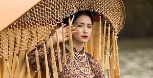 Năm 2015, ca khúc ăn gì đây (cùng mr.t) trở thành hiện tượng trong giới trẻ, còn mưa nhớ đánh dấu lần đầu kết hợp giữa cô và nhạc sĩ tiên. Hoa Minzy Khong Thá»ƒ Cung Nhau Suá»'t Kiáº¿p Ä'Æ°á»£c Chuáº©n Bá»‹ Tá»« 2 NÄƒm TrÆ°á»›c Vtv Vn