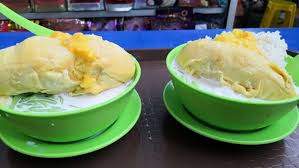 Durian cendol is not a new thing in malaysia but a rojak & cendol stall in shah alam decided to take it it further by adding real and fresh durian fruits (never frozen) in their medan selera delima seksyen 24 40300 shah alam, selangor tel: Cendol Durian Runtuh Restaurants In Chow Kit Kuala Lumpur