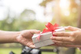 Hadiah untuk tukar kado dibawah 50 ribu. 14 Rekomendasi Hadiah Rp 50 Ribuan Ini Cocok Untuk Kamu Yang Punya Dana Terbatas 2019