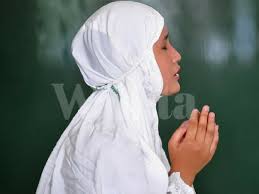 Masih kesulitan untuk menunaikan sholat subuh pada waktunya? Selain Sunnah Sangatlah Besar Ganjarannya Bila Amalkan 2 Zikir Ini Selepas Solat Subuh Maghrib Mingguan Wanita