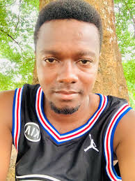 Can someone be a helper and share my page with your friends? thank you!!  🩵🩵