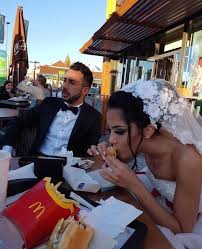 Pin Ot Polzovatelya Lizaveta Tepluhina Na Doske People Nevesta Svadebnye Fotografii Svadba