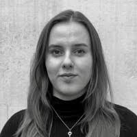 Amber Oakley's Instagram, Twitter & Facebook