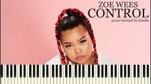 Zoe è cresciuta in un quartiere periferico di amburgo, nella paura di poter perdere in qualsiasi momento il controllo, a causa di una grave epilessia diagnosticata in giovanissima età. Zoe Wees Control Piano Tutorial Sheets Youtube