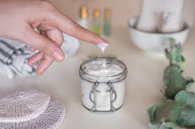 How to Make Homemade Lotion: Easy Recipe With All Natural Ingredients