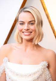 Margot Robbie Debuted Spring S Hottest Haircut At 2018 Oscars Margot Robbie Hair Bob Hairstyles Hot Haircuts