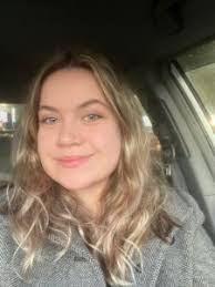 Mackenzie Wright's Instagram, Twitter & Facebook