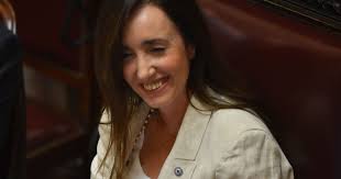 Victoria Villarruel se negó a tratar el decretazo y logró que se eligieran  autoridades