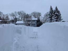 It snowed a whole bunch more in parts of minnesota on friday. Duluth Northeastern Minnesota Dig Out From Nearly 2 Feet Of Snow Mpr News