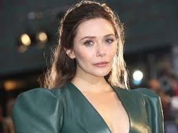 Bruja escarlata y visión nos cuenta la vida en pareja de wanda y visión en una urbanización de westview, san diego. A Elizabeth Olsen No Le Gusto Su Traje De Bruja Escarlata En Avengers Infinity War