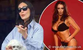 Knightley gets teased for playing versions of the same character. Former Page 3 Girl Kathy Lloyd 52 Enjoys A Coffee Date With Husband Lee Anderson Celebrity News Newslocker