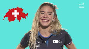 Elle est également championne de france, d'europe et du monde en relais mixte, avec l'équipe de france de triathlon Intriview Cassandre Beaugrand Youtube