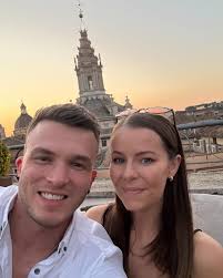 Holly Samantha Devine (@holldevine) • Instagram photos and videos