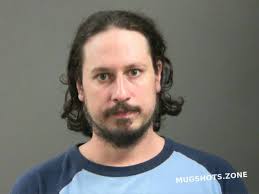 Lee Longstreth's Instagram, Twitter & Facebook