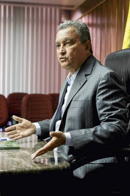 PT amplia alianças e leva ao sacrifício estrelas da sigla em nome de Lula | VEJA