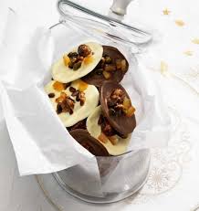 Mendiants Aux Fruits Secs Et Fruits Confits Recette Alimentation Recettes De Cuisine Recette Mendiants