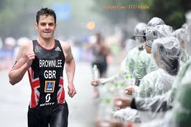 His parents are, father, keith who was a runner, while his mother cathy was a swimmer. Jonathan Brownlee Runs Final 1k Of Triathlon Bike Leg After Crashing Canadian Running Magazine