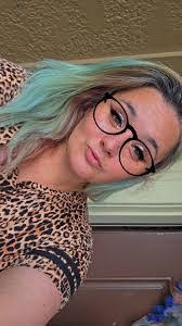 Kat Pacheco's Instagram, Twitter & Facebook