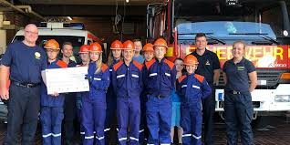 Pulheim Stommeln 400 Euro Gespendet Jugendfeuerwehr Hilft Feuerwehren In Afrika Rheinische Anzeigenblaetter De
