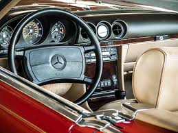 Classically Framed Mercedesbenz R107 560sl Mercedes Benz Classic Classic Mercedes Mercedes Benz