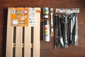 手軽にdiy すのこでヴィンテージ風テーブルを作ってみよう re ceno mag すのこ テーブル テーブル 作り方 テーブル リメイク