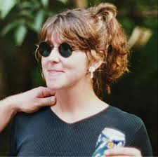 What are the essentials for pool maintenance and what size algaecide  floater is needed for a 1800 gallon pool?